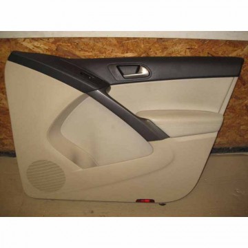 tapecírunk dveří pravý přední VW Tiguan 5N0