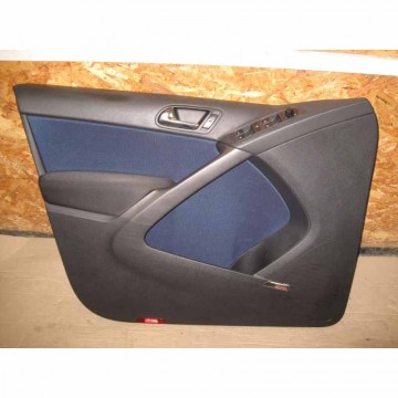 tapecírunk dveří přední levý VW Tiguan 5N0