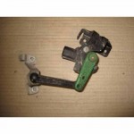 čidlo úrovně podvozku VW Touran 5T1 2016-  5Q512521F  5Q0907503