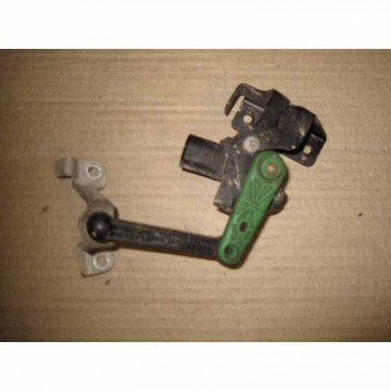 čidlo úrovně podvozku VW Touran 5T1 2016-  5Q512521F  5Q0907503