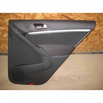 tapecírunk dveří pravý zadní VW Tiguan lift 5N0