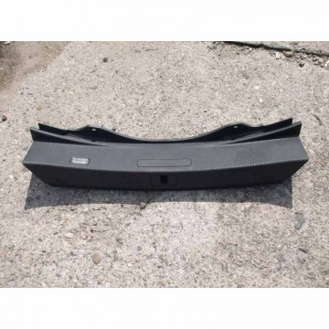 kryt zámku zadních pátých dveří AUDI A8 4H0  4H0863471