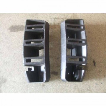 držák blatníku levý ŠKODA Rapid 5JA  5JH807393A