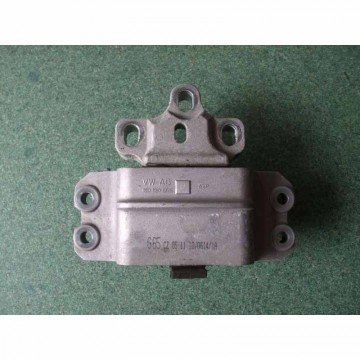 silentblok převodovky ŠKODA Yeti 5L0  1K0199555R