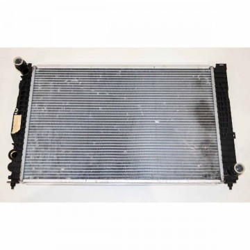 chladič vodní VAG  8D0121251N