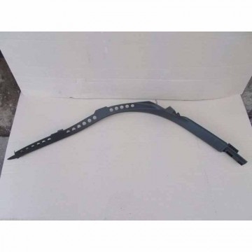 panel sloupku C spodní pravý AUDI A4 8E0  8E0867768A