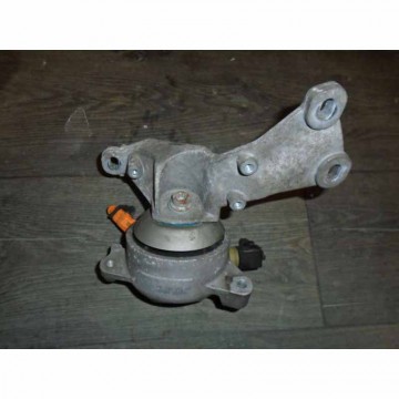 silentblok převodovky AUDI A8 4H0 6,3 FSI CEJ 368 KW  4H0399152AD  4H0399114E