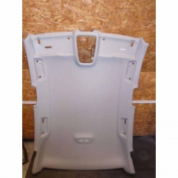 stropnice AUDI A4 8W0 sedan  8W5867506B  RL9