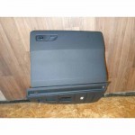 kastlík spolujezdce AUDI Q2 GA  81B857035