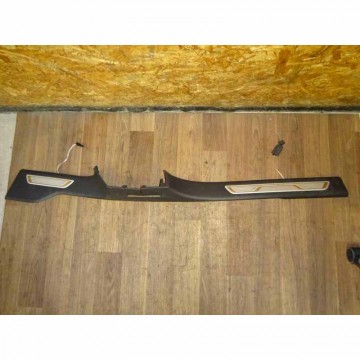 prahová nástupní lišta levá - LED podsvícení VW Touareg III 760  760853845B  760853845 4PK
