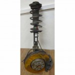 mcperson pravý (těhlice + tlumič + brzdič) VW Tiguan 5N0 lift  5N0412021FL  1K0407256AA