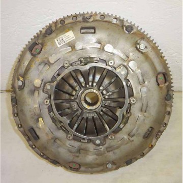 spojka VAG 2,0 TDi CRL 110 KW 6S  04L141015E  04L141015