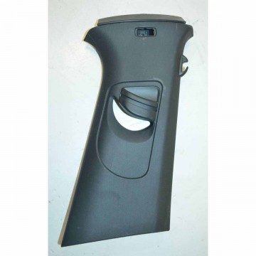 panel sloupku B horní pravý VW Golf VII 5G0 (lift)  5G4867244/A/B/C - lehce poškrábaný