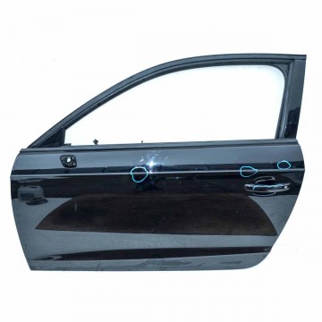 dveře přední levé AUDI A3 8V0 3DV  8V3831051B  8V3831051C - lehce poškozené (Holé)
