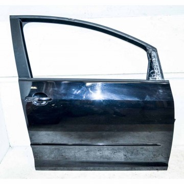 dveře přední pravé VW Golf VI Plus 5M0  5M0831106E  5M0831302P (Holé)