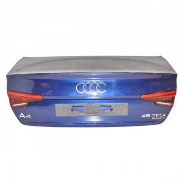 víko kufru + parkovací kamera AUDI A4 8W0 sedan  8W5827025F  3V0827566C - bez výplně
