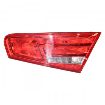 lampa zadní pravá - vnitřní do pátých dveří AUDI A3 8V0 3DV  8V3945094