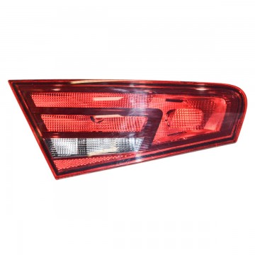 lampa zadní levá - vnitřní do pátých dveří AUDI A3 8V0 3DV  8V3945093