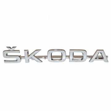 nápis na zadní páté dveře ŠKODA