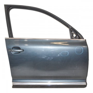 dveře přední pravé VW Touareg 7LA 7L6  7L0831056L - lehce poškozené (Holé)