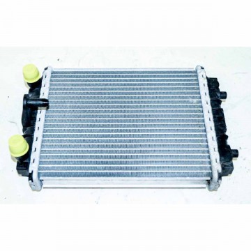přídavný vodní chladič AUDI A8 4H0 lift 3,0 TFSi 245 KW  8K0121212B