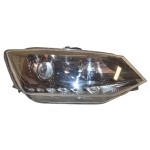 světlomet přední pravý - halogenový s čočkou LED ŠKODA Fabia III 6V0  6V1941016B - poškr.