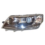 světlomet přední levý - holý xenon LED ŠKODA Octavia III 5E0  5E1941015B - poškrábaný