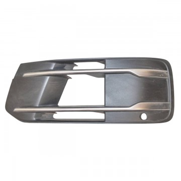 mřížka do nárazníku levá AUDI Q7 4M0  4M0807681Q  4M0807681T - poškozená