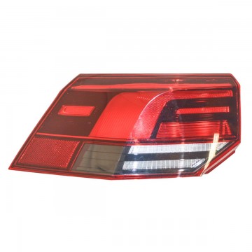 lampa zadní levá - LED VW Golf VIII 5H0 HB  5H0945095B  5H0945095C - lehce poškrábaná