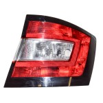 lampa zadní pravá ŠKODA Fabia III 6V0 combi  6V9945096  6V9945112 - poškrábaná