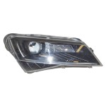 světlomet přední pravý - holý xenon LED ŠKODA Superb III 3V0 - lehce poškrábaný