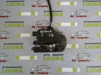 ŠKODA OCTAVIA l LEVÝ ZADNÍ ZÁMEK CENTRÁLU - CENTRÁLOVÝ ZÁMEK