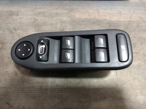ELEKTRICKÉ OVLÁDÁNÍ OKEN A VNĚJŠÍCH ZRCÁTEK, CITROEN C5 96514300ZF