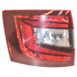 lampa zadní levá - LED ŠKODA Octavia III 5E0 lift combi  5E9945207  5E9945711 - poškrábaná