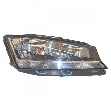 světlomet přední pravý - halogenový ŠKODA Fabia III 6V0 lift  6V1941016D - poškozený