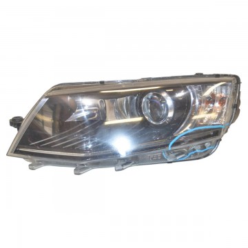 světlomet přední levý - holý xenon LED ŠKODA Octavia III 5E0  5E1941015B - poškozený