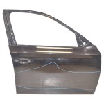 dveře přední pravé - holé ŠKODA Kamiq 658  658831052  658831052A/B - poškozené