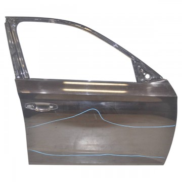 dveře přední pravé - holé ŠKODA Kamiq 658  658831052  658831052A/B - poškozené