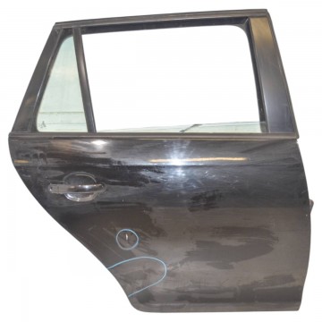 dveře zadní pravé VW Golf VI 5K0 combi  1K9833312B  1K9833056  1K9833056B - poškozené