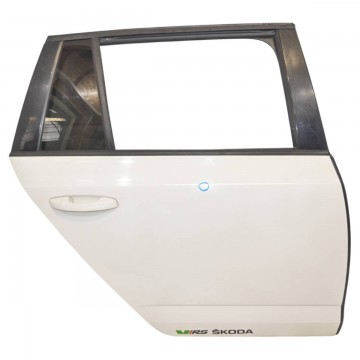 dveře zadní pravé ŠKODA Octavia III 5E0 (lift) combi  5E9833052/A/B/C - poškrábané (Holé)