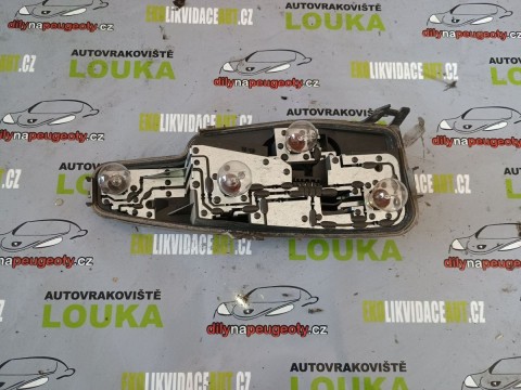 PATICE NA ŽÁROVKY, PEUGEOT 308 COMBI, PRAVÁ