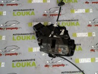 FORD C-MAX PRAVÝ PŘEDNÍ ZÁMEK CENTRÁLU - CENTRÁLOVÝ ZÁMEK, 3M5A R21812AK