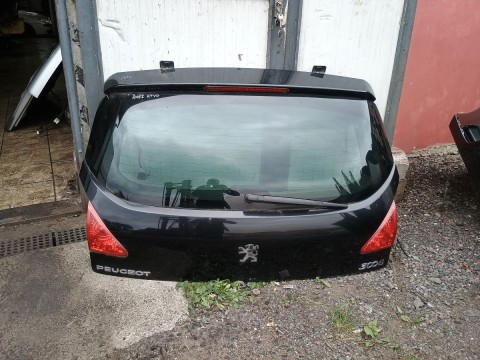 316. PEUGEOT 3008 VÍKO KUFRU ČERNÉ OD-09