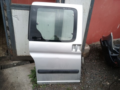 180. PRAVÉ ZADNÍ DVEŘE CITROEN BERLINGO, STŘÍBRNÉ OD-96