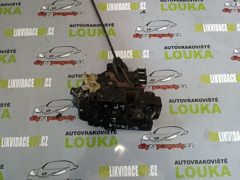 ŠKODA OCTAVIA l LEVÝ PŘEDNÍ ZÁMEK CENTRÁLU - CENTRÁLOVÝ ZÁMEK