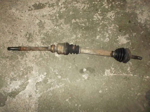 PRAVÁ POLOOSA PEUGEOT 206, KFX, 1,4BN, 55KW