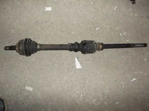 PRAVÁ POLOOSA PEUGEOT 306, DJY, 1,9D, 50KW