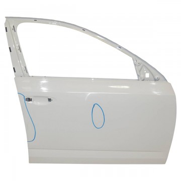 dveře přední pravé - holé ŠKODA Octavia III 5E0 (lift)  5E0831312  5E0831052/A - poškozené