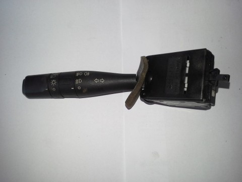 LEVÁ PÁČKA SVĚTEL PEUGEOT 206