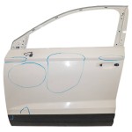 dveře přední levé - holé SEAT Ateca 575  575831311 - poškozené